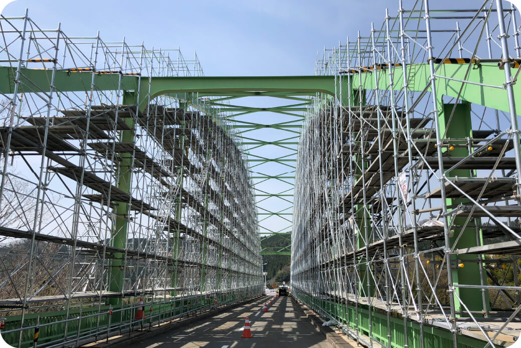 「鐡を売り」、「鐡を貸す」。半世紀以上支える街づくり。